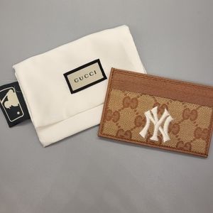 GUCCI X MLB NY YANKEES CARS HOLDER NWT